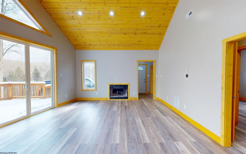 1719 Whitewater Parkway, Bruceton Mills, West Virginia 26525, 2 Bedrooms Bedrooms, 5 Rooms Rooms,2 BathroomsBathrooms,Single Family Detached,For Sale,Whitewater,10163132