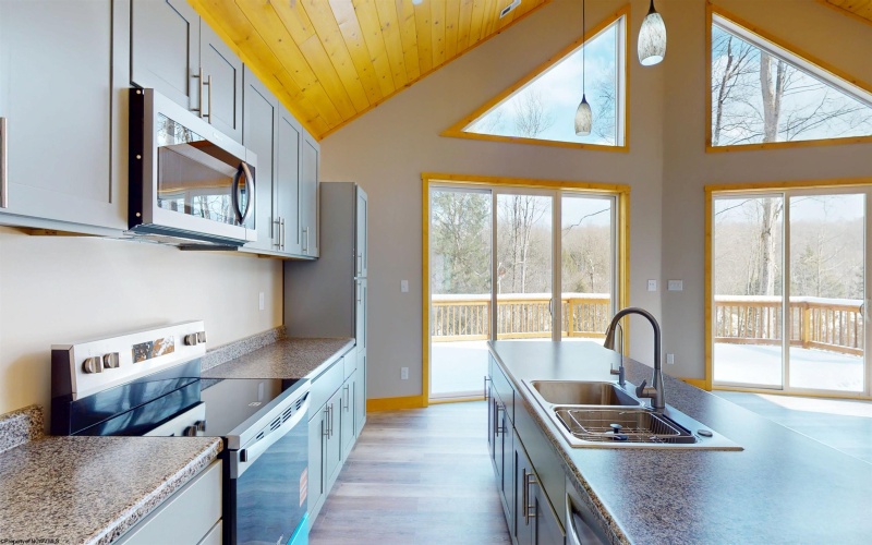 1719 Whitewater Parkway, Bruceton Mills, West Virginia 26525, 2 Bedrooms Bedrooms, 5 Rooms Rooms,2 BathroomsBathrooms,Single Family Detached,For Sale,Whitewater,10163132