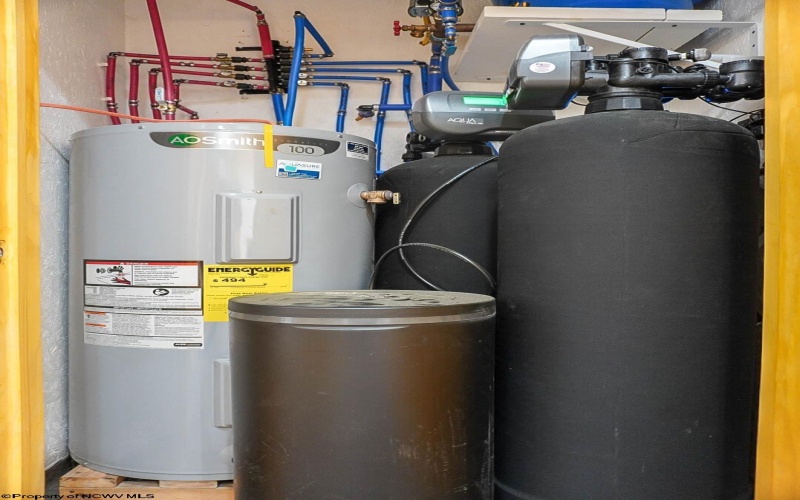 1719 Whitewater Parkway, Bruceton Mills, West Virginia 26525, 2 Bedrooms Bedrooms, 5 Rooms Rooms,2 BathroomsBathrooms,Single Family Detached,For Sale,Whitewater,10163132