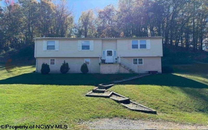 1690 Levels Road, Fairmont, West Virginia 26554, 3 Bedrooms Bedrooms, 5 Rooms Rooms,1 BathroomBathrooms,Single Family Detached,For Sale,Levels,10163149
