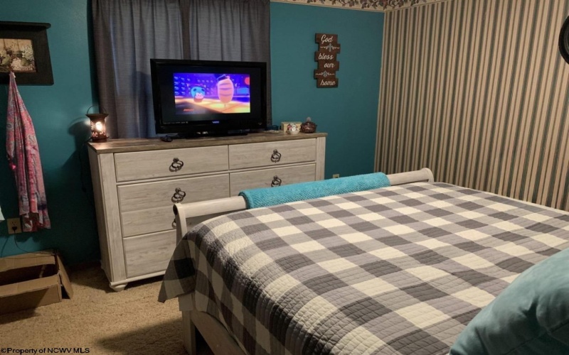 1690 Levels Road, Fairmont, West Virginia 26554, 3 Bedrooms Bedrooms, 5 Rooms Rooms,1 BathroomBathrooms,Single Family Detached,For Sale,Levels,10163149