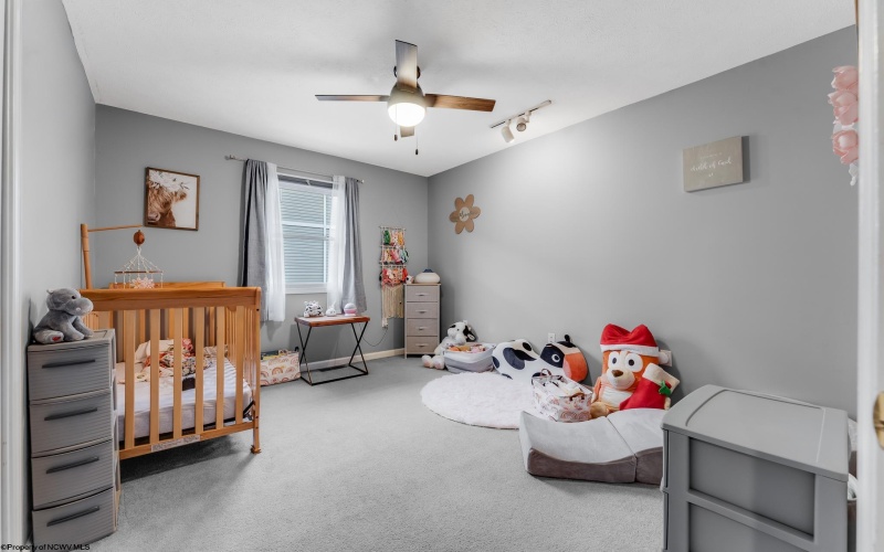 212 Stonegate Circle, Morgantown, West Virginia 26505, 3 Bedrooms Bedrooms, 5 Rooms Rooms,2 BathroomsBathrooms,Single Family Attached,For Sale,Stonegate,10163143