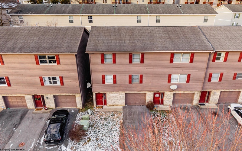 212 Stonegate Circle, Morgantown, West Virginia 26505, 3 Bedrooms Bedrooms, 5 Rooms Rooms,2 BathroomsBathrooms,Single Family Attached,For Sale,Stonegate,10163143