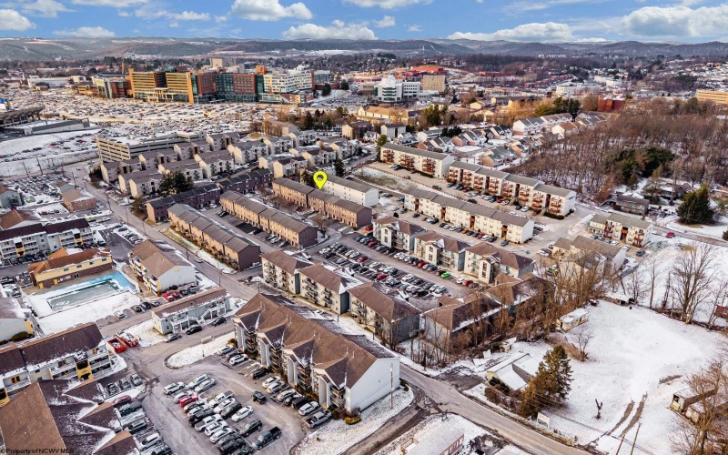 212 Stonegate Circle, Morgantown, West Virginia 26505, 3 Bedrooms Bedrooms, 5 Rooms Rooms,2 BathroomsBathrooms,Single Family Attached,For Sale,Stonegate,10163143