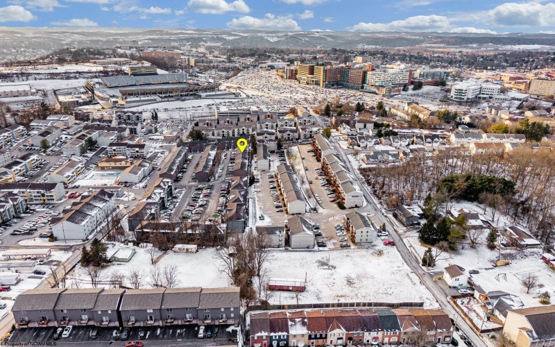 212 Stonegate Circle, Morgantown, West Virginia 26505, 3 Bedrooms Bedrooms, 5 Rooms Rooms,2 BathroomsBathrooms,Single Family Attached,For Sale,Stonegate,10163143