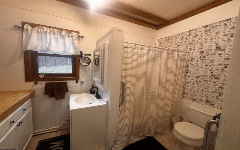 5055 Maxwell Ridge Road, West Union, West Virginia 26456, 2 Bedrooms Bedrooms, 7 Rooms Rooms,2 BathroomsBathrooms,Single Family Detached,For Sale,Maxwell Ridge,10163140