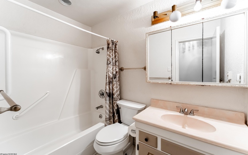 338 Jackson Avenue, Morgantown, West Virginia 26501, 3 Bedrooms Bedrooms, 9 Rooms Rooms,2 BathroomsBathrooms,Single Family Detached,For Sale,Jackson,10163147