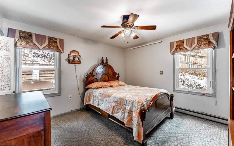 338 Jackson Avenue, Morgantown, West Virginia 26501, 3 Bedrooms Bedrooms, 9 Rooms Rooms,2 BathroomsBathrooms,Single Family Detached,For Sale,Jackson,10163147