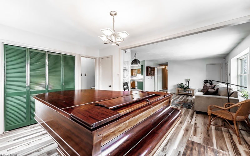 338 Jackson Avenue, Morgantown, West Virginia 26501, 3 Bedrooms Bedrooms, 9 Rooms Rooms,2 BathroomsBathrooms,Single Family Detached,For Sale,Jackson,10163147