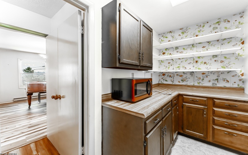 338 Jackson Avenue, Morgantown, West Virginia 26501, 3 Bedrooms Bedrooms, 9 Rooms Rooms,2 BathroomsBathrooms,Single Family Detached,For Sale,Jackson,10163147