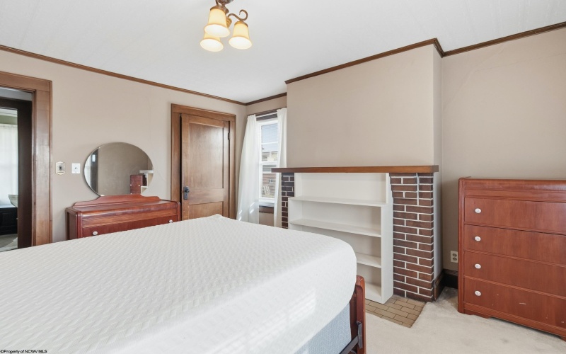 115 Hartland Avenue, Clarksburg, West Virginia 26301, 3 Bedrooms Bedrooms, 7 Rooms Rooms,1 BathroomBathrooms,Single Family Detached,For Sale,Hartland,10163138