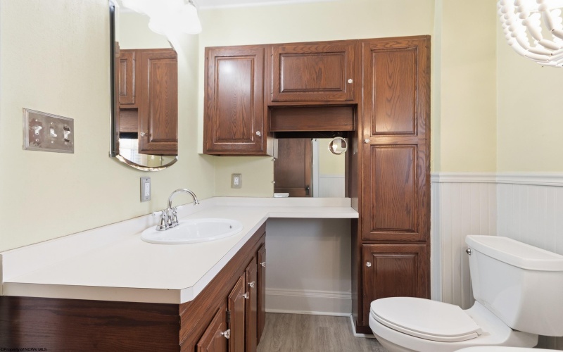 115 Hartland Avenue, Clarksburg, West Virginia 26301, 3 Bedrooms Bedrooms, 7 Rooms Rooms,1 BathroomBathrooms,Single Family Detached,For Sale,Hartland,10163138