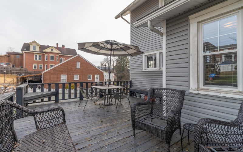 115 Hartland Avenue, Clarksburg, West Virginia 26301, 3 Bedrooms Bedrooms, 7 Rooms Rooms,1 BathroomBathrooms,Single Family Detached,For Sale,Hartland,10163138