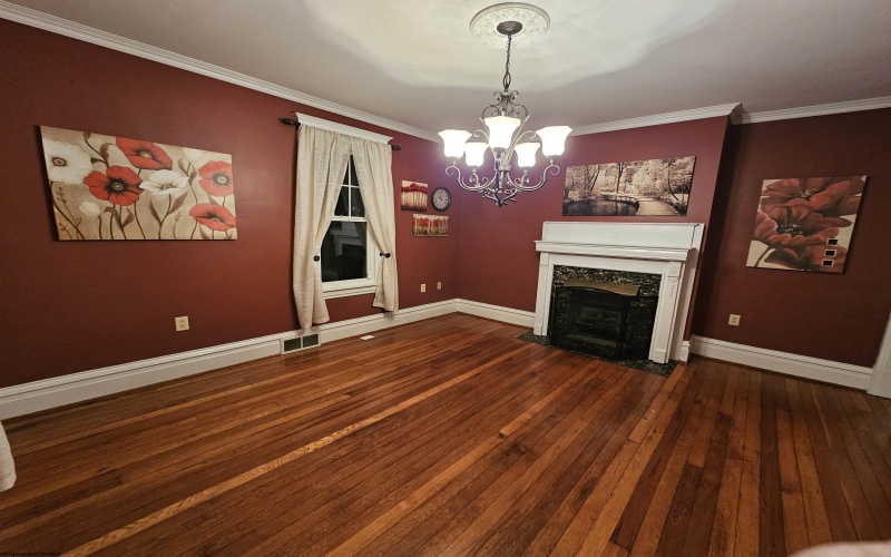 228 Morris Street, Morgantown, West Virginia 26501, 4 Bedrooms Bedrooms, 8 Rooms Rooms,2 BathroomsBathrooms,Single Family Detached,For Sale,Morris,10163144