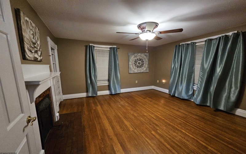 228 Morris Street, Morgantown, West Virginia 26501, 4 Bedrooms Bedrooms, 8 Rooms Rooms,2 BathroomsBathrooms,Single Family Detached,For Sale,Morris,10163144