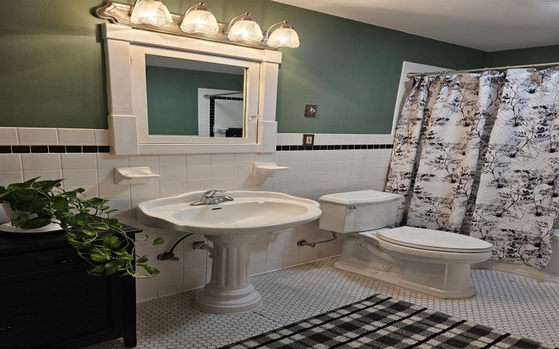 228 Morris Street, Morgantown, West Virginia 26501, 4 Bedrooms Bedrooms, 8 Rooms Rooms,2 BathroomsBathrooms,Single Family Detached,For Sale,Morris,10163144