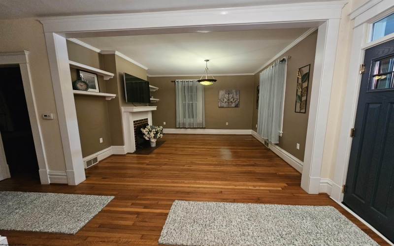 228 Morris Street, Morgantown, West Virginia 26501, 4 Bedrooms Bedrooms, 8 Rooms Rooms,2 BathroomsBathrooms,Single Family Detached,For Sale,Morris,10163144