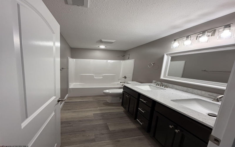 117 Canto Drive, Morgantown, West Virginia 26508, 3 Bedrooms Bedrooms, 6 Rooms Rooms,2 BathroomsBathrooms,Single Family Detached,For Sale,Canto,10158347