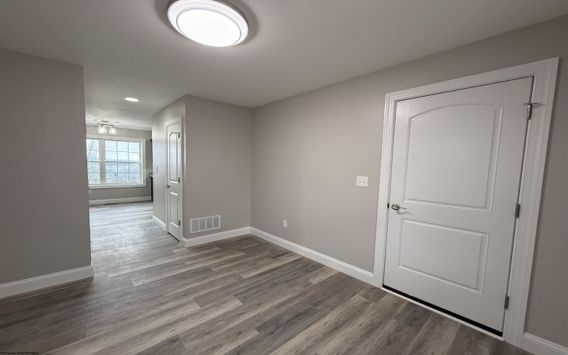 117 Canto Drive, Morgantown, West Virginia 26508, 3 Bedrooms Bedrooms, 6 Rooms Rooms,2 BathroomsBathrooms,Single Family Detached,For Sale,Canto,10158347