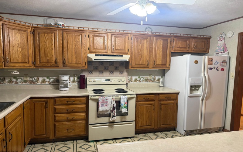 3822 Chenoweth Creek Road, Elkins, West Virginia 26241, 4 Bedrooms Bedrooms, 7 Rooms Rooms,2 BathroomsBathrooms,Single Family Detached,For Sale,Chenoweth Creek,10163156