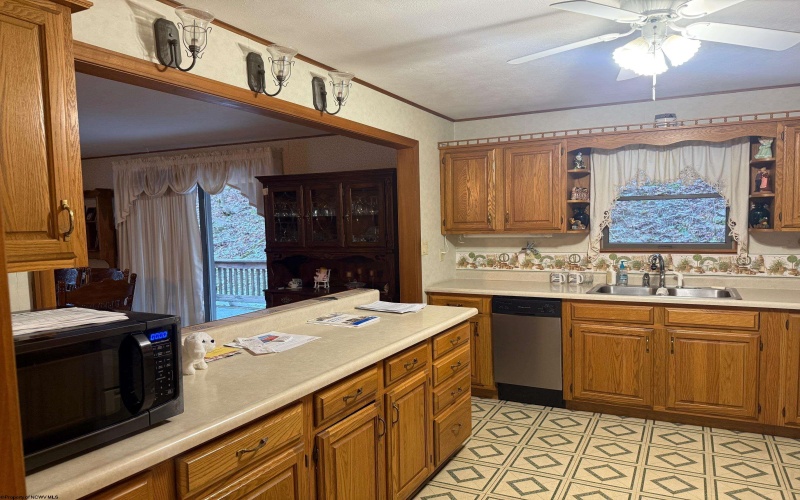 3822 Chenoweth Creek Road, Elkins, West Virginia 26241, 4 Bedrooms Bedrooms, 7 Rooms Rooms,2 BathroomsBathrooms,Single Family Detached,For Sale,Chenoweth Creek,10163156