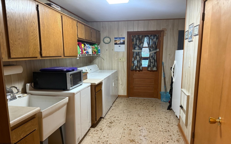 3822 Chenoweth Creek Road, Elkins, West Virginia 26241, 4 Bedrooms Bedrooms, 7 Rooms Rooms,2 BathroomsBathrooms,Single Family Detached,For Sale,Chenoweth Creek,10163156