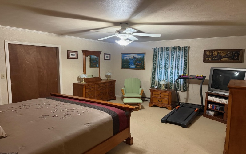 3822 Chenoweth Creek Road, Elkins, West Virginia 26241, 4 Bedrooms Bedrooms, 7 Rooms Rooms,2 BathroomsBathrooms,Single Family Detached,For Sale,Chenoweth Creek,10163156