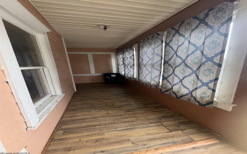 128 McGary Avenue, Weston, West Virginia 26452, 1 Bedroom Bedrooms, 6 Rooms Rooms,1 BathroomBathrooms,Single Family Detached,For Sale,McGary,10163157 128 McGary Avenue, Weston, West Virginia 26452, 1 Bedroom Bedrooms, 6 Rooms Rooms,1 BathroomBathrooms,Single Family Detached,For Sale,McGary,10163157