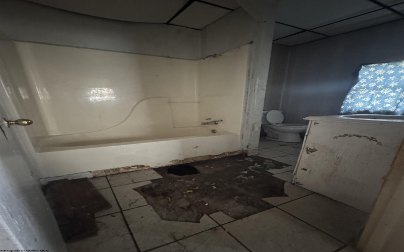 128 McGary Avenue, Weston, West Virginia 26452, 1 Bedroom Bedrooms, 6 Rooms Rooms,1 BathroomBathrooms,Single Family Detached,For Sale,McGary,10163157 128 McGary Avenue, Weston, West Virginia 26452, 1 Bedroom Bedrooms, 6 Rooms Rooms,1 BathroomBathrooms,Single Family Detached,For Sale,McGary,10163157