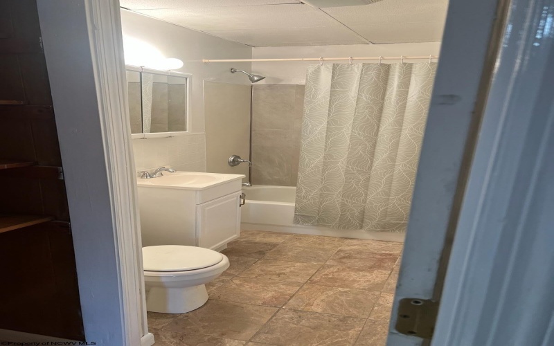 1302 Sabraton Avenue, Morgantown, West Virginia 26505, 2 Bedrooms Bedrooms, 4 Rooms Rooms,1 BathroomBathrooms,Residential Rentals,For Rent,Sabraton,10163160