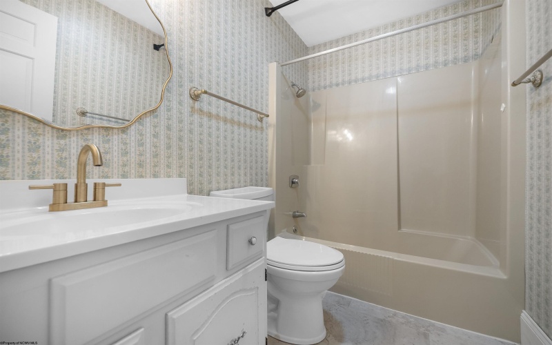 272 Lakeview Manor, Morgantown, West Virginia 26508-2907, 3 Bedrooms Bedrooms, 7 Rooms Rooms,3 BathroomsBathrooms,Residential Rentals,For Rent,Lakeview,10163164