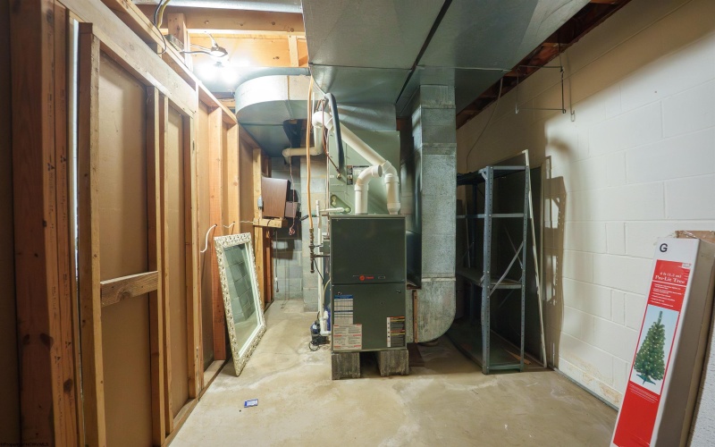 272 Lakeview Manor, Morgantown, West Virginia 26508-2907, 3 Bedrooms Bedrooms, 7 Rooms Rooms,3 BathroomsBathrooms,Residential Rentals,For Rent,Lakeview,10163164