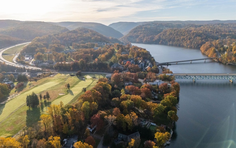 272 Lakeview Manor, Morgantown, West Virginia 26508-2907, 3 Bedrooms Bedrooms, 7 Rooms Rooms,3 BathroomsBathrooms,Residential Rentals,For Rent,Lakeview,10163164