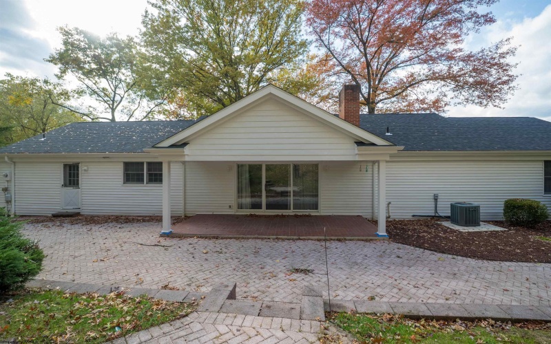 272 Lakeview Manor, Morgantown, West Virginia 26508-2907, 3 Bedrooms Bedrooms, 7 Rooms Rooms,3 BathroomsBathrooms,Residential Rentals,For Rent,Lakeview,10163164