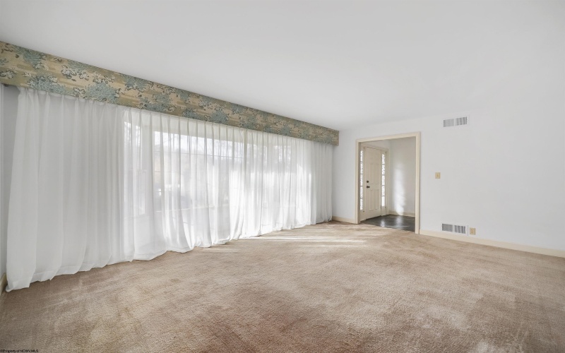 272 Lakeview Manor, Morgantown, West Virginia 26508-2907, 3 Bedrooms Bedrooms, 7 Rooms Rooms,3 BathroomsBathrooms,Residential Rentals,For Rent,Lakeview,10163164