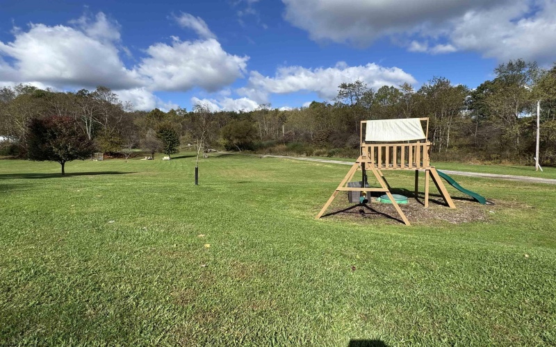 1697 Corbin Branch Road, Bridgeport, West Virginia 26330, 5 Bedrooms Bedrooms, 9 Rooms Rooms,2 BathroomsBathrooms,Single Family Detached,For Sale,Corbin Branch,10163165