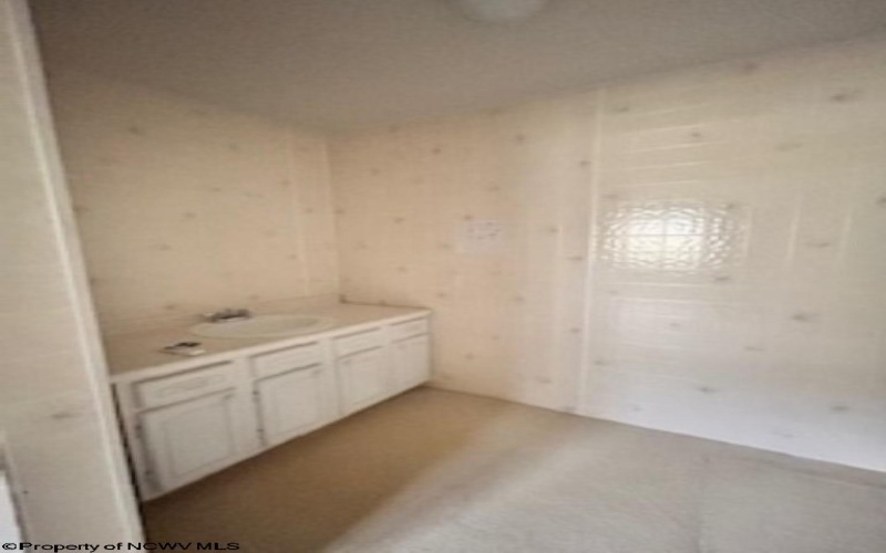 29 Freeman Street, Farmington, West Virginia 26571, 3 Bedrooms Bedrooms, 7 Rooms Rooms,1 BathroomBathrooms,Single Family Detached,For Sale,Freeman,10163166