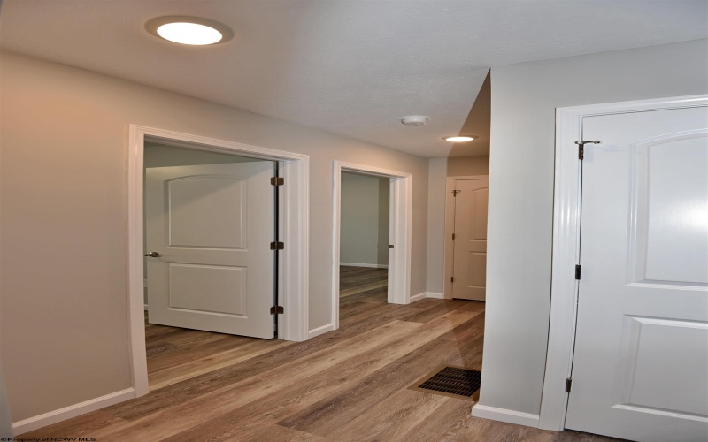 19-25 Goliath Drive, Shinnston, West Virginia 26431, ,Multi-unit/income,For Sale,Goliath,10163177