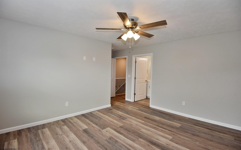 19-25 Goliath Drive, Shinnston, West Virginia 26431, ,Multi-unit/income,For Sale,Goliath,10163177