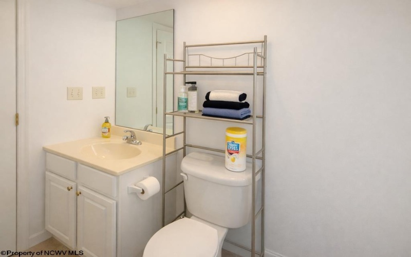 1340 Headlee Avenue, Morgantown, West Virginia 26505-4200, 3 Bedrooms Bedrooms, 6 Rooms Rooms,3 BathroomsBathrooms,Residential Rentals,For Rent,Headlee,10163172