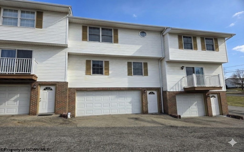 1340 Headlee Avenue, Morgantown, West Virginia 26505-4200, 3 Bedrooms Bedrooms, 6 Rooms Rooms,3 BathroomsBathrooms,Residential Rentals,For Rent,Headlee,10163172