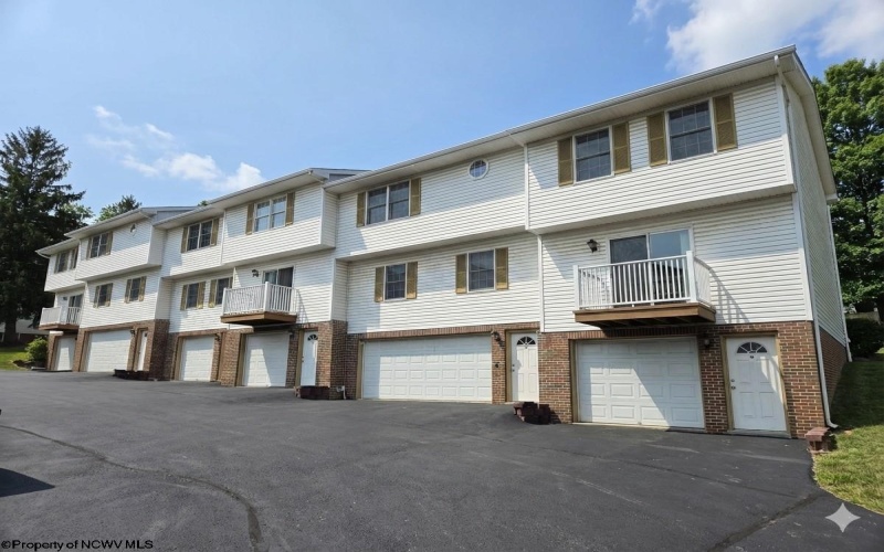 1340 Headlee Avenue, Morgantown, West Virginia 26505-4200, 3 Bedrooms Bedrooms, 6 Rooms Rooms,3 BathroomsBathrooms,Residential Rentals,For Rent,Headlee,10163172