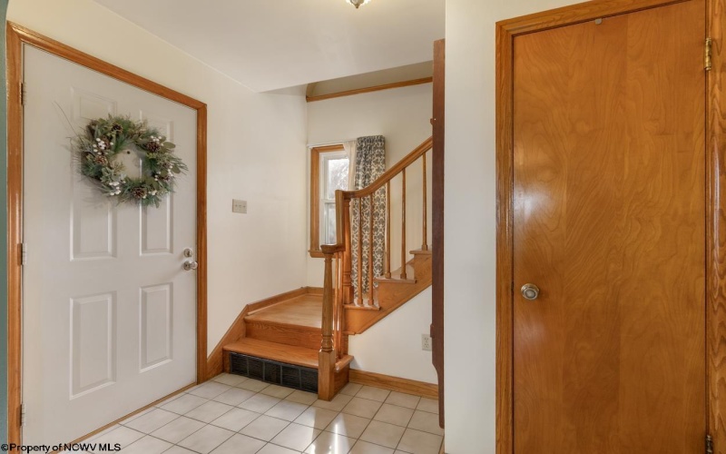 306 Elm Street, Clarksburg, West Virginia 26301, 3 Bedrooms Bedrooms, 6 Rooms Rooms,1 BathroomBathrooms,Single Family Detached,For Sale,Elm,10163175