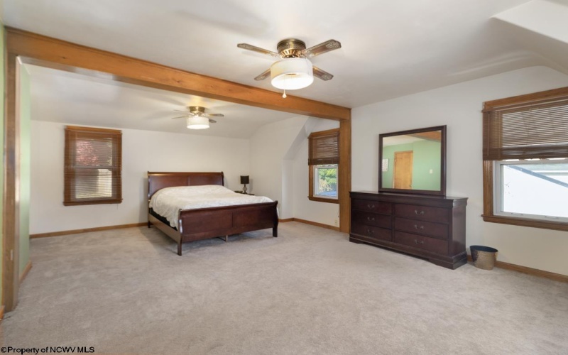 306 Elm Street, Clarksburg, West Virginia 26301, 3 Bedrooms Bedrooms, 6 Rooms Rooms,1 BathroomBathrooms,Single Family Detached,For Sale,Elm,10163175