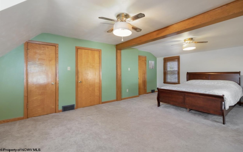 306 Elm Street, Clarksburg, West Virginia 26301, 3 Bedrooms Bedrooms, 6 Rooms Rooms,1 BathroomBathrooms,Single Family Detached,For Sale,Elm,10163175