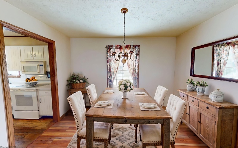 1822 Vernon Drive, Fairmont, West Virginia 26554, 4 Bedrooms Bedrooms, 18 Rooms Rooms,4 BathroomsBathrooms,Single Family Detached,For Sale,Vernon,10163181