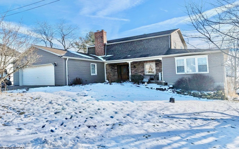 1822 Vernon Drive, Fairmont, West Virginia 26554, 4 Bedrooms Bedrooms, 18 Rooms Rooms,4 BathroomsBathrooms,Single Family Detached,For Sale,Vernon,10163181