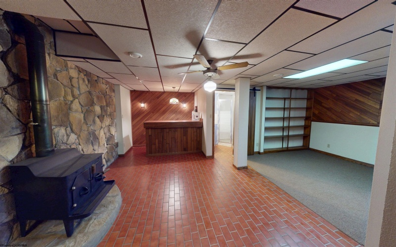 1822 Vernon Drive, Fairmont, West Virginia 26554, 4 Bedrooms Bedrooms, 18 Rooms Rooms,4 BathroomsBathrooms,Single Family Detached,For Sale,Vernon,10163181