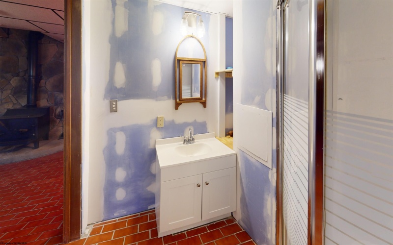 1822 Vernon Drive, Fairmont, West Virginia 26554, 4 Bedrooms Bedrooms, 18 Rooms Rooms,4 BathroomsBathrooms,Single Family Detached,For Sale,Vernon,10163181