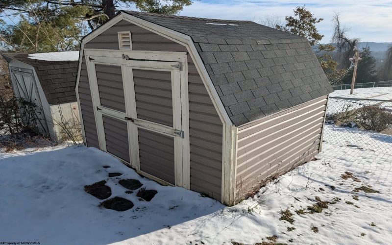 1822 Vernon Drive, Fairmont, West Virginia 26554, 4 Bedrooms Bedrooms, 18 Rooms Rooms,4 BathroomsBathrooms,Single Family Detached,For Sale,Vernon,10163181